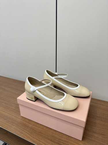 miumiu｜谬谬2025春季新款玛丽珍时尚单鞋 原版 1：1开发，各大明星 网红的热爱款 ，亲肤柔软春秋季必备款 鞋面简约设计性感 经典百搭 面料完全对版的柔