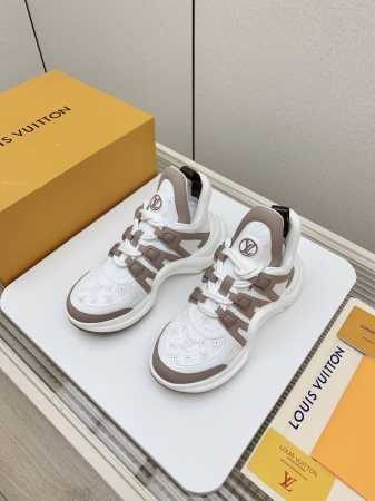 出厂 高版本 2024Ss Lv Archlight 驴牌五金休闲运动老爹鞋后增跟高约5.5Cm 大底最高度厚约8Cm 多色入选！ 面料:环保tpu和进口牛拼皮 - 点击图像关闭