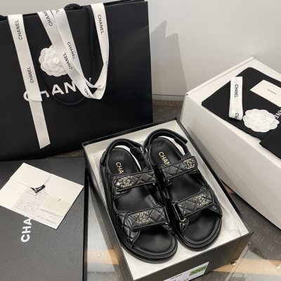 代购级 * 小香新版型 双皮条扣 高光羊皮 魔术贴沙滩鞋 莞大厂高端顶级品质 史上魔术贴中最好看的款式～每年都会出新版型～年年穿不腻～年年永不会过时～一年四季都