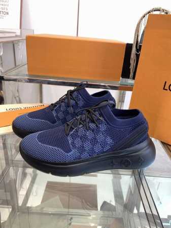Louis Vuitton 2025新款 休闲运动鞋 鞋面复杂飞织工艺现已火爆登场，形状压花拼接原图案，原版原材料，面料，原版飞织！内里原版订制！1:1大底开模 - 点击图像关闭