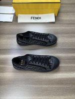 Fen** 芬家* -高端品质 原单情侣装 -鞋面：品牌图腾布匹、品牌织带包边工艺 -内里：水染牛皮，垫脚；高韧性帆布 -大底：原版 Tpr.橡胶；双色成型大底