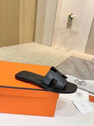 爱马仕Hermes，真皮大底 出厂价 顶级版本！原版开发 鞋面：牛皮 内里垫脚 羊皮 大底：意大利真皮大底 码数：34-43注 34 41 42 43 码定做
