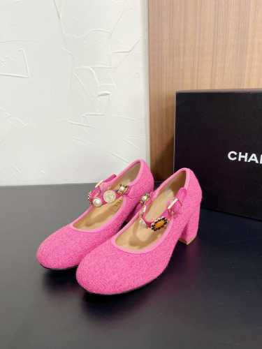 CHANEL 玛丽珍鞋 Chanel丨24A高级手工坊系列金币玛丽珍鞋芭蕾舞鞋 金币复古 vintage设计～，干练又慵懒随性 妥妥的甜酷风！金属徽章元素显得十