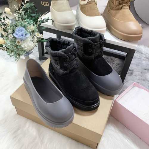 男40UGG-1120849防水系带羽绒两穿情侣雪地靴 胶套80 羽绒靴筒设计，保暖好入脚，设计感拉满。尼龙设计，抗撕裂尼龙鞋面拼接，潮流满分。搭配鞋套防滑防脏