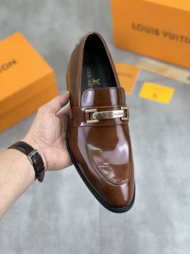 出厂价 Louis Vuitton 新款Lv路易威登 * 顶级版本 Lv经典皮鞋！选用进口原版开边珠小牛皮 高端猪皮内里 原版耐磨橡胶组合大底！高品质精品！颜色