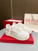 p直销 女鞋 女装 女鞋 女装 Valentino华伦天奴 新款休闲鞋 最新款 走秀情侣爆款 粗鞋带 ，Elsa Hosk张艺兴 关晓彤等众多明星同款 顶级版本