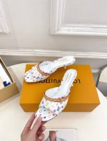 Lv 路易威登 24 2025 早春新款 顶级版本原版一致 专柜主打最新款 Lv X Tm 6Am 村上隆联名款小猫跟拖鞋 硬货上新 Bs代购级别！高级感十足！