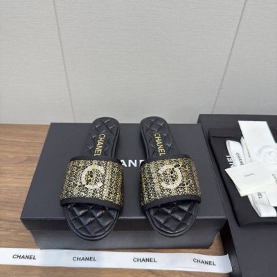 Chanel 香奈儿25C 新款 懒人平底拖鞋 顶级版本 春 夏天必入的凉拖系列 上脚超级美丽优雅 原版定制编制 材质鞋面 内里垫脚是丝绸羊皮 意大利进口真皮大