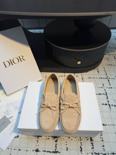 dior 迪奥 25 2025早春新品 顶级版本 专柜主打新款Miss Dior Street 乐福鞋硬货上新 代购级别 高级感十足 国内外博主刷爆的一款 复古