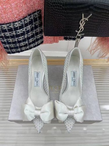 厂价 jimmy Choo 吉米周春夏新品 网纱蝴蝶结水钻高跟鞋 每次Jc一出网纱系列都是仙气飘飘 这次网纱蝴蝶结搭配水钻特别闪烁迷人 呈现出温柔优雅又可爱甜美
