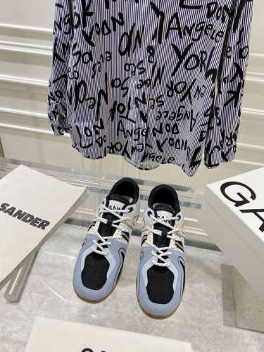 出厂 新品来袭 GANNI 杨幂同款 拼色复古德训鞋休闲运动鞋 原版购入开发 做货 丹麦知名品牌ganni 复古拼色德训运动鞋 整体鞋面为颗粒感十足的帆布材质，