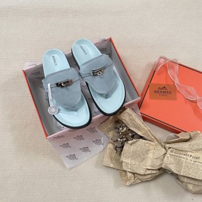 橙子出厂价p hermes 爱马仕春夏新款 银扣夹脚拖鞋 人字拖 休闲凉拖 码数 35-42