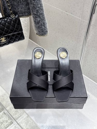 saint Laurent 圣罗兰 Ysl 新款高跟凉鞋拖鞋 原版套楦 顶级品质 鞋面：进口真丝 小羊皮 垫脚：进口羊皮里 五金：原版开模定制 大底：真皮大底