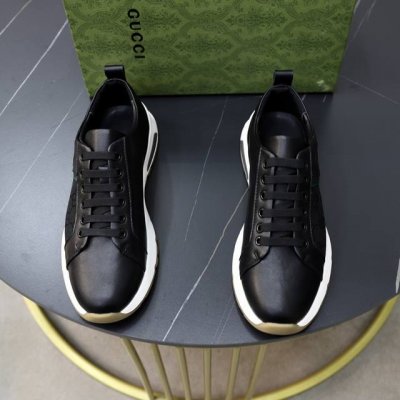 品牌：古奇Gucci 标准码：男码38 44 45可以定做 等级：官网同款 材料：原版牛皮 羊皮内里 原版耐磨柔软大底 款式类别：休闲运动版 年轻时尚 欧美潮流