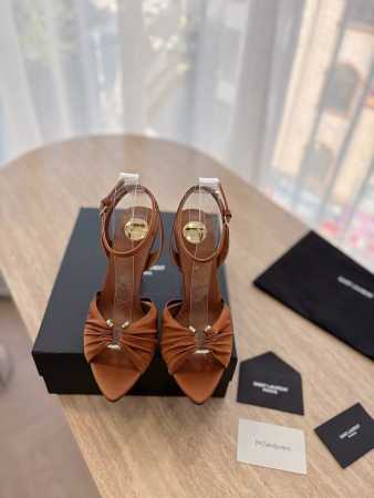 出厂 顶级版本 Saint Lauren* 圣罗兰Ysl 25Ss 春夏全新走秀款大水钻高跟鞋凉鞋 唯有Ysl最懂女人心，不接受反驳，超级无敌女人味神器，女人必 - 点击图像关闭
