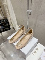 高版本出厂 顶级品质 代购级 官网同步飞机盒包装 Dior 迪奥 秋冬最新时装秀高定系列 MISS DIOR 粗跟方头单鞋！ 粗跟方头玛丽珍芭蕾舞女鞋 CD字母
