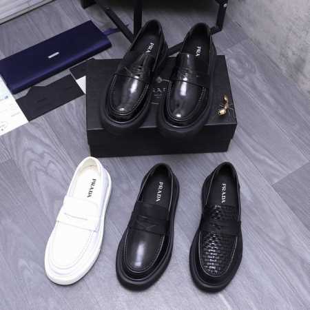 商品商标：Prada 普拉达 商务套脚皮鞋 正码码数: 38-44 商品材料：精选 头层牛皮鞋面 羊皮内里 原版大底 - 点击图像关闭