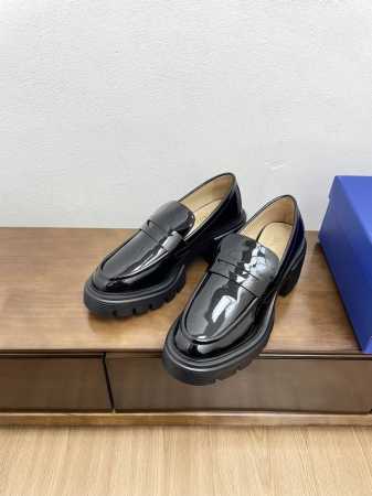 代购级Stuart Weitzma 24ss 秋冬季新款 增高厚底乐福鞋 匠心品质精湛工艺，SW思缇韦曼作为精品鞋履品牌，专门为亚洲女性量身打造定制鞋楦 秉持全 - 点击图像关闭
