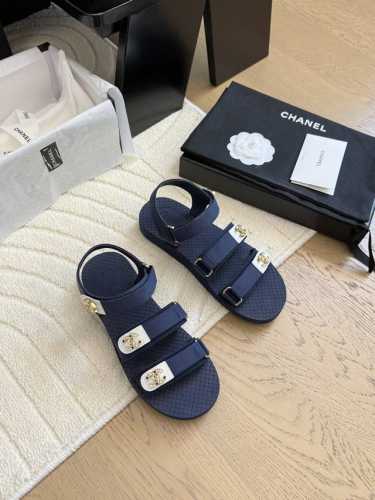 chanel 25C新款魔术贴沙滩鞋 原版开模高品质！ 环保开模Pvc，原版大底！ Size:35-40