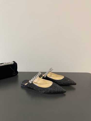jimmy Choo 最高品质 最新经典钻石链条 渐变烫钻 重工艺水晶半拖鞋单鞋 同步专柜 主打精致 舒适度休闲 甜美 无解风都轻松满足 Blingbling