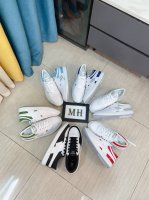 出厂价p 全套包装Givenchy 纪梵希 高端版本 专柜同步发售鞋面：意大利进口品牌Logo滴胶 尽显奢华，羊皮内里加上双层组合，脚感舒适，鞋底：原厂特供气垫