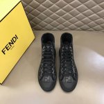 fend* Domino情侣款 高帮帆布休闲运动鞋，小巧轻便的运动鞋。进口布料材质，带有棕色和烟叶黄提花Ff图案。橡胶鞋底，鞋头饰有凸纹压花Ff图案。 Size