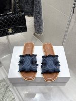 celine 塞琳 2025Ss 春夏新款拖鞋 凯旋门英伦风平底微标拖鞋 简约大气时髦 耐看不过时 是时尚圈永不退潮的经典所在，复古的英伦风格，让你穿出不一样的
