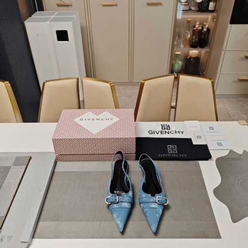 纪梵希 最新官方包装配套 25年G纹粉色爱心磁铁盒配套 Givenchy2025纪梵希夏秋爆款 潮流鼻祖创世之作 为爱铸就 25年秀场主推款式拖鞋系列 平跟金属