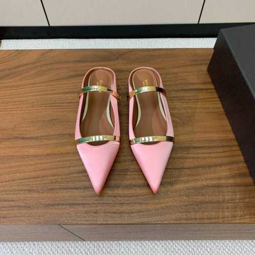 Malone Souliers 平底半拖。喜欢过通混搭不同触感和地质的材料达到一种平的衡感觉。鞋面采用进口牛皮，羊皮内里，进口真皮大底。 码数：35-41 40