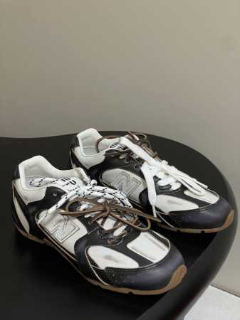 miumiu X New Balance 530 Nb联名走秀款 2025最新配色 Sl牛皮革运动鞋复古球鞋系带休闲鞋 超级无敌大热门 无论你如何穿搭请都不要放 - 点击图像关闭