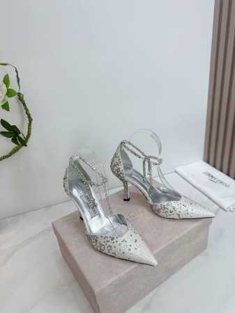 出厂 Jimmy Choo 吉米周 是一个非常全面之尊贵时尚生活品牌 香港,美国等大时尚博主及明星的同款表带女士高跟 中跟 平跟后空凉鞋系列 澳大利亚尖头 圆头 - 点击图像关闭