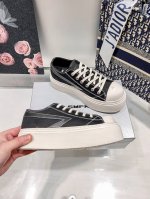 橙子出厂价P Smfk新款流星大头脏脏鞋3.0 做旧厚底休闲鞋 十字花帆布鞋 5Cm增高小个子穿起来也很显线条，百搭的极简暗黑风潮，新作继承了诸多品牌制胜的流行