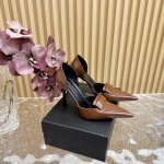 专柜同步更新 YSL 圣罗兰 SS2024夏季新品 优雅大气高跟凉鞋 2024全新春夏系列后带方扣高跟凉鞋 ！ 尖头高跟拖鞋淡淡的夏日里怎么少得了一双仙女鞋 各