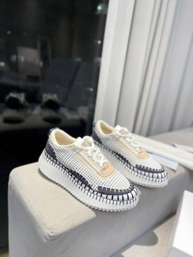 2054春夏chloe 克洛伊Nama sneaker彩虹系列运动鞋、容祖儿和孙怡宋茜明星同款、原材料是可再生物料制作、全手工缝马克线、肉眼可见皆是手工制造、环