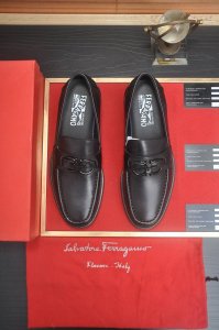 出厂价p Ferragamo 菲拉格幕 专柜最新款 原版进口开边上乘牛皮手工编织成+进口牛里+原版奢华金属扣+原版组合大底 对比无压力 38--45 45定做