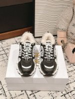 顶级品质 dior fw24 new arrival～ cd 2024 Chrono 毛毛运动鞋 看着一般，上脚贼好看绝绝子单品！ 每一个细节都是时髦焦点啊！关