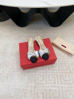 出厂 Valentino华伦天奴经典2025春夏Vlogo Signature蝴蝶结圆头单鞋 鞋型线条流畅.版型超赞上脚舒适.增高.显瘦.拉长腿部线条 独家顶级