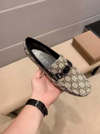 实价 ，品牌Gucci，古奇官方同步豆豆鞋～四季潮鞋 专柜品质，古奇1:1优质做工，鞋面:进口原版牛皮、全真不掉色羊里，时尚懒人商务风设计，休闲乐福款，跑步鞋青 - 点击图像关闭