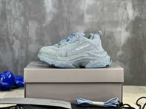 現貨 牛仔面系列 尺码 35-45 莞产纯原顶级版本 初代老爹鞋 1:1复刻原版 秒杀市面错误版本 balenciaga Triple S 巴黎世家 姥爹复古运
