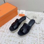 出厂 高版本 HermèS 爱马仕经典防水台H 坡跟厚底麻绳底 拖鞋 凉鞋 极约复古的设计 浓厚的异域风情 时髦感十足、随便上脚都很有腔调 简简单单的款式随便搭