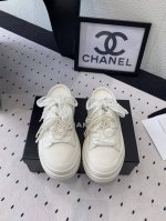 Chanel新款蝴蝶结半拖鞋 高版本出货 网红明星炸街款 平平无奇搭上蝴蝶结眼前一亮 进口牛皮鞋面 羊皮内里垫脚 原版开模大底 Size:35-39 40 41