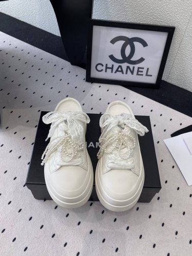 Chanel新款蝴蝶结半拖鞋 高版本出货 网红明星炸街款 平平无奇搭上蝴蝶结眼前一亮 进口牛皮鞋面 羊皮内里垫脚 原版开模大底 Size:35-39 40 41