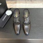 -代购品质 24Fw新款Chane*小香走秀款防水台高跟鞋透明跟凉鞋 这款上脚有种怡然自得的松弛感 完全不挑场合 轻松搭配各种风格造型 低调不声张！ 超适合想要