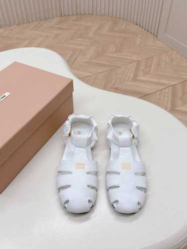 出厂 ，Miumiu*缪缪2025Ss春夏新款平底羊皮复古风凉鞋拖鞋 Zp开发 原版拆卸，细节对版秒杀市面普通版本，Miumiu真的太少女啦！皮质超级软糯 舒适