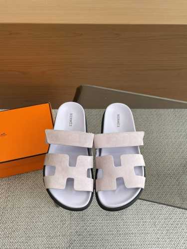 男10 ΗERMES 爱马仕春夏经典情侣款 Chypre 二舅拖鞋 上脚简直不要太舒服 为夏天做准备的一双拖鞋高端品质 对准专柜品质 原版水台原版开模TPU、防