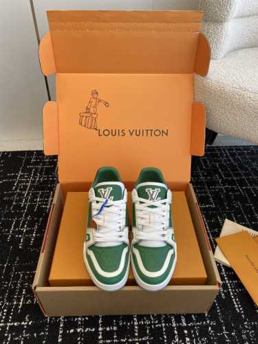代购级 官网同步盒包装 Louis Vuitton 24ss 驴家的爆款！trainer板鞋，每个人都必须入的款，绝不后悔！ 超级百搭高级！什么衣服都好搭。最主