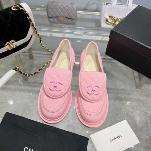 官网同步高版本更新，CHANEL 香奈儿早春新款顶级秋鞋单鞋系列__________________ 春季香家必备爆款，女神系列，拥有香家特色优雅名媛气质，超级