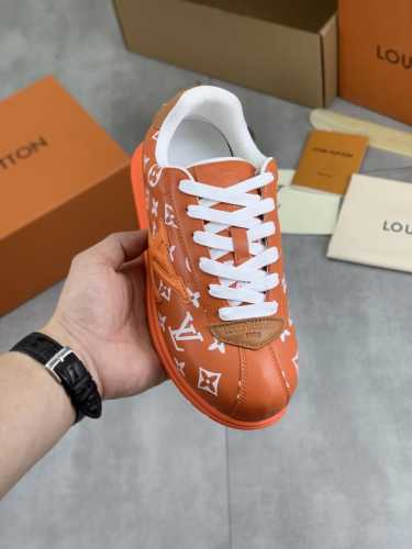 工厂P价P 实价 Louis Vuitton 情侣款 原单 新款Lv路易威登 * 顶级版本 Lv经典潮鞋！选用进口原版牛皮 原版内里.最新款原版耐磨Tpu大底！