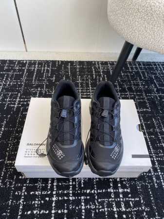 代购级拖鞋 单鞋 男鞋40 SALOMON萨洛蒙x MM6马吉拉 联名 X-Alp系列 情侣款 户外 休闲 运动鞋 原版购入开发 做货 这款由MM6全新演绎的X - 点击图像关闭