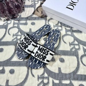 迪奥 Miss Dior系列平底拖鞋 字母刺绣拖 拼色一字拖 码数 35-42